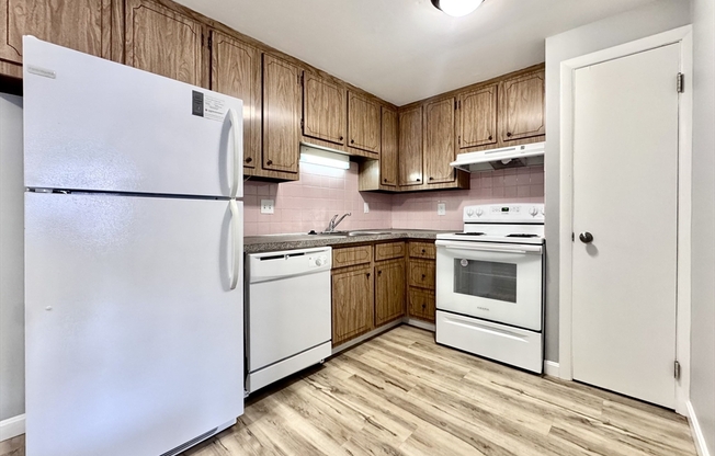 11 OLD COLONY LN