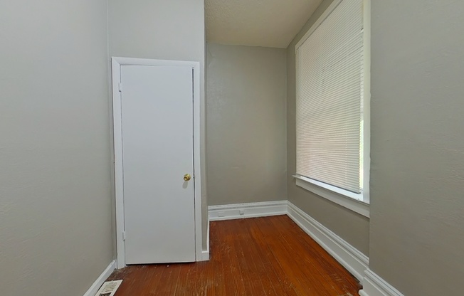 2711 KEOKUK ST