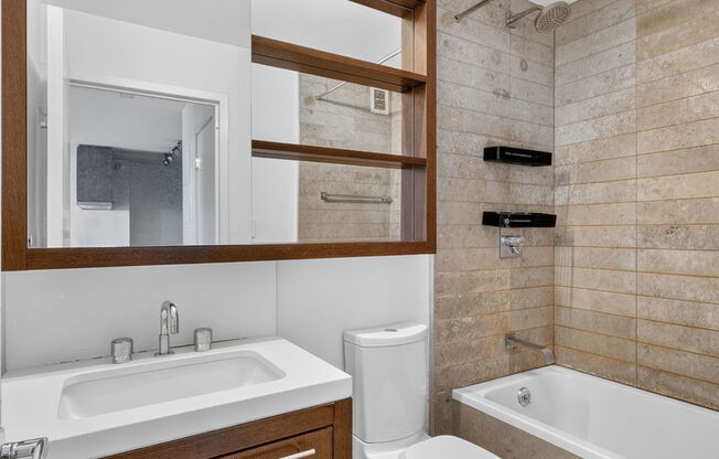 1 bed, 1 bath, 682 sqft, $5,700, Unit 22F