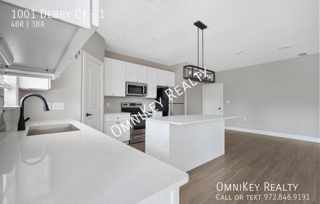 1001 DEBBY CT