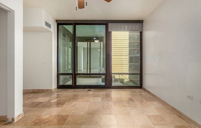 2 beds, 2 baths, $2,100, Unit # 523