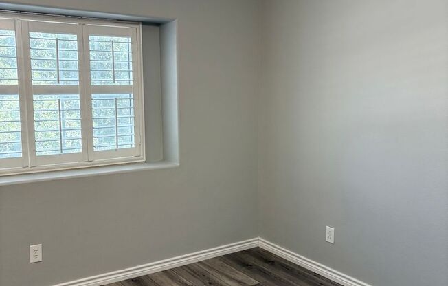 3 beds, 2.5 baths, $2,050, Unit # 1159