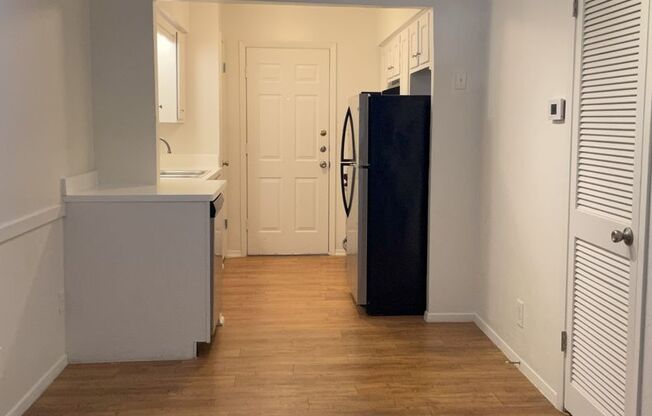 1 bed, 1 bath, 682 sqft, $1,295, Unit 114