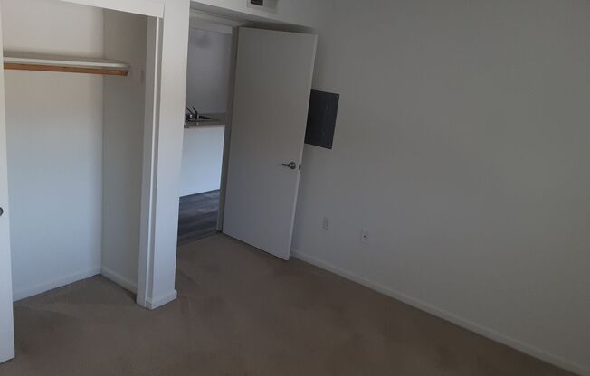 1 bed, 1 bath, 678 sqft, $1,675, Unit 2402