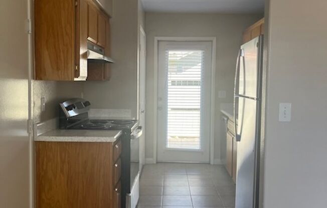 2 beds, 1 bath, 811 sqft, $1,595, Unit 8440-A