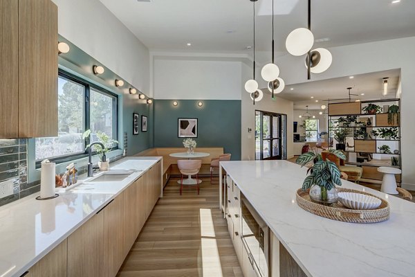 Shift Apartments in Aurora