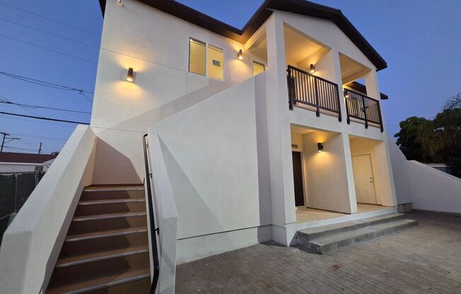 2 BED 2 BATH / 2 CAR GATED PARKING