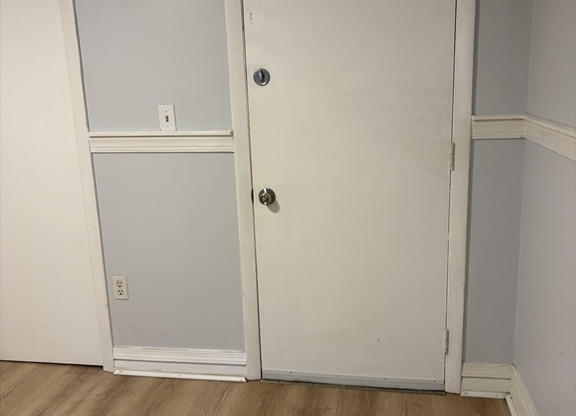 27 ELMWOOD PARK