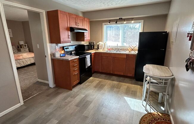 2 beds, 1.5 baths, 680 sqft, $949, Unit 8534