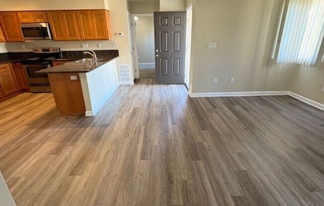 2 beds, 2 baths, 900 sqft, $2,015, Unit 156