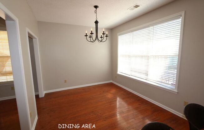 LARGE OPEN FLOOR PLAN - WALK TO CORDOVA SCHOOLS