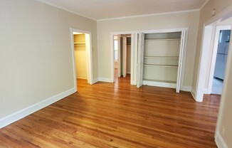 828 Reba Pl