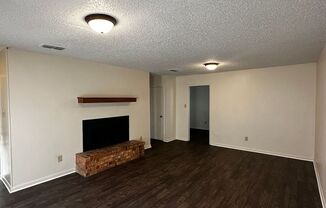 2 beds, 1 bath, 968 sqft, $1,150, Unit 1721