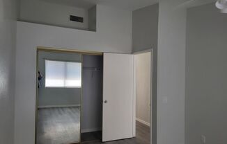 2 beds, 1 bath, 800 sqft, $1,650, Unit Apt B