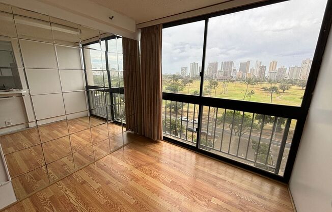 8th Floor Golf Course View 2 Bed 2 Bath 1 Parking in Fairway House! Water, Sewer included!
