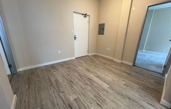 2 beds, 2 baths, 750 sqft, $2,105, Unit 352