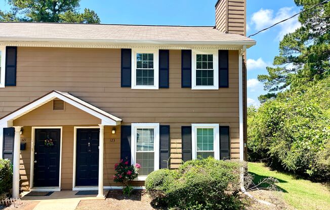 Welcome to this charming 2-bedroom, 1.5-bathroom house located in Stockbridge, GA.