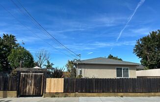 Stylish Remodel Near Beach & Downtown