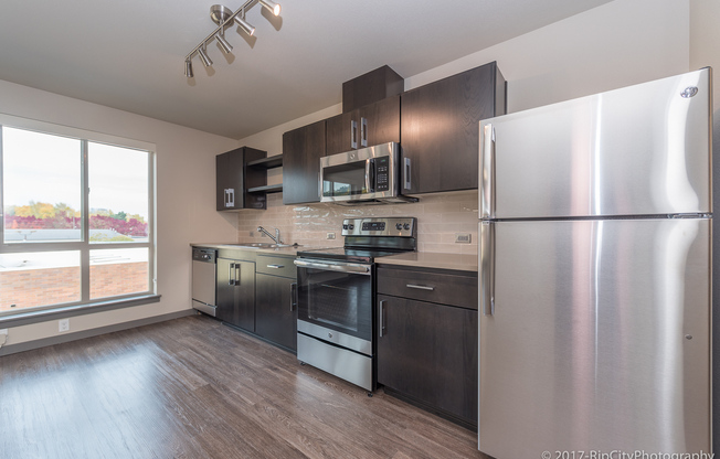 1 bed, 1 bath, 615 sqft, $1,895, Unit 2305