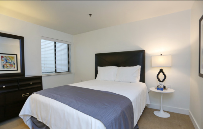 2 beds, 1 bath, 875 sqft, $2,495, Unit 433