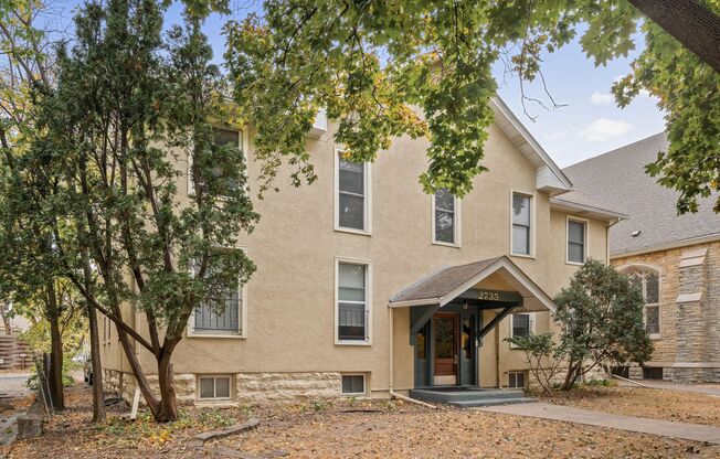 Cute 1BR/1Bath Apartment Available Aug 15th