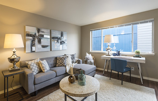 1 bed, 1 bath, 700 sqft, $1,850, Unit 10