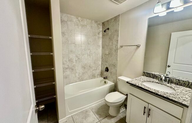 Available Now- 4 Bedroom 2 Bathroom NW Cape Coral Home