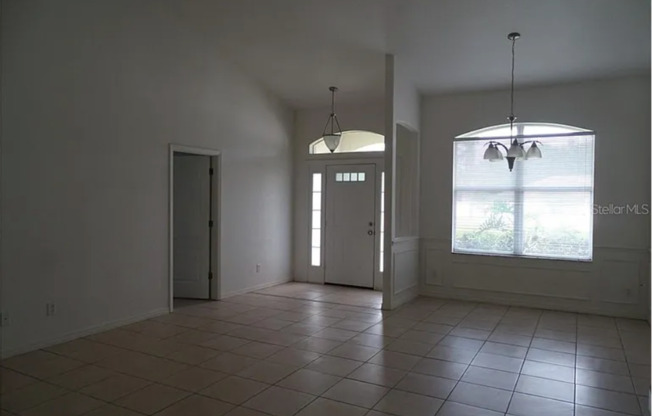 $1,695 ** 3 Bed / 2 Bath * Single Family Home