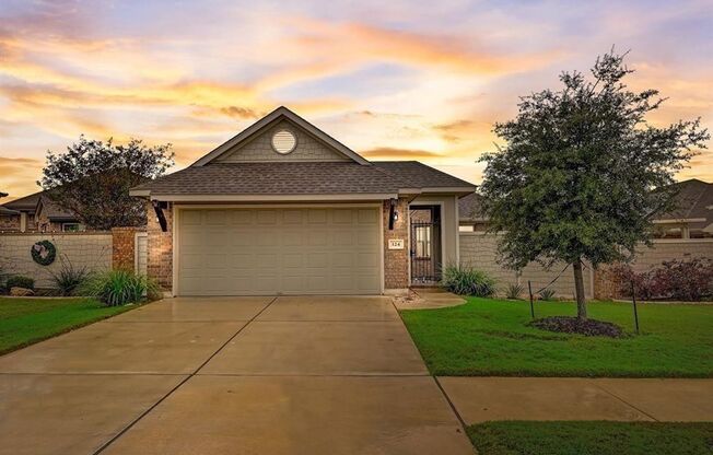 Great one story home for lease in Saddlecreek Subdivision!