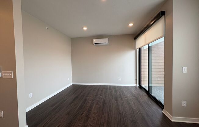 Studio, 1 bath, 541 sqft, $1,199, Unit 218
