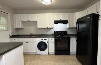2 beds, 1 bath, $2,150, Unit Unit 32
