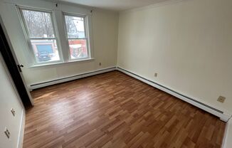 2 beds, 1 bath, $1,700, Unit 40A