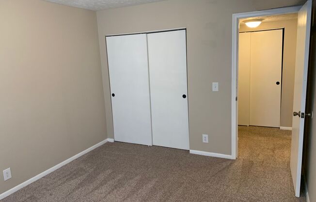 1 bed, 1 bath, 730 sqft, $825, Unit Unit #2