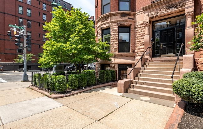411 Marlborough St 9T