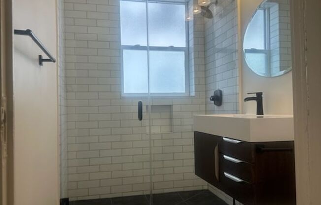 2 beds, 1 bath, $3,750