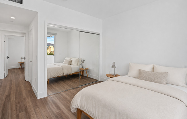 3 beds, 3 baths, 1,300 sqft, $1,600, Unit PH7 - Grand Master - 3