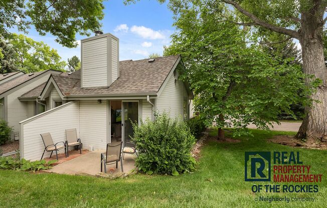 Bright and Updated Townhouse with Finished Basement and Garage