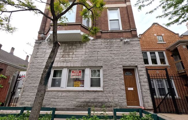 2227 W 19th St