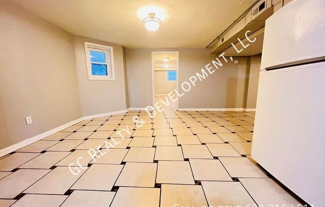 1732 W WALLEN AVE
