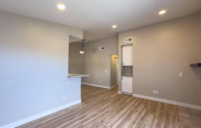 4046 Mississippi St.