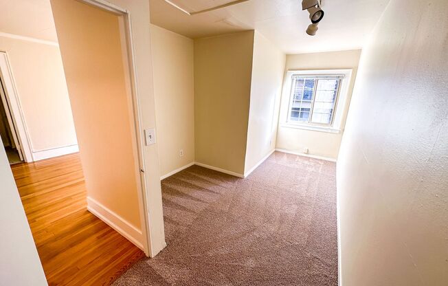 1 bed, 1 bath, 550 sqft, $1,450, Unit 305