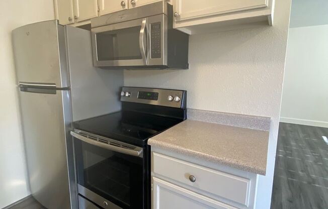 1 bed, 1 bath, 725 sqft, $2,195, Unit 925 Pomeroy Unit 15