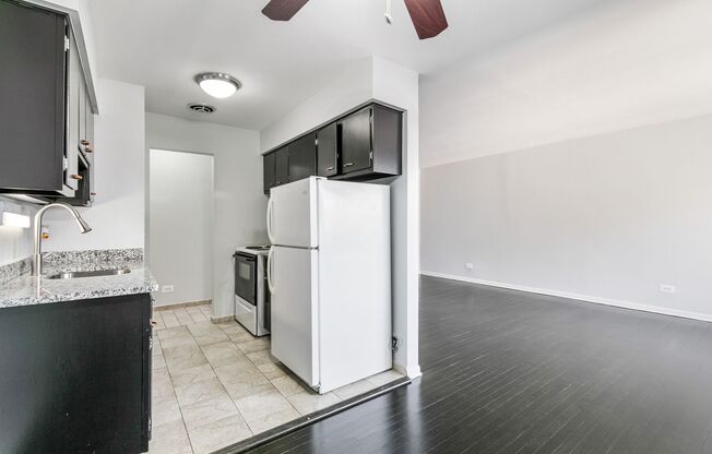 1 bed, 1 bath, 595 sqft, $1,850, Unit 506