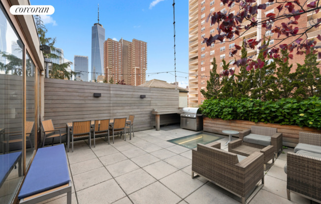 363 GREENWICH ST