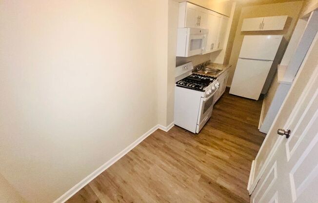 2 beds, 1 bath, $1,450