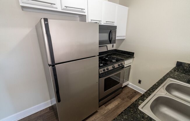 1 bed, 1 bath, 665 sqft, $1,598, Unit 404