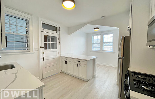5801 N RICHMOND
