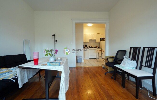 1298 Commonwealth Ave