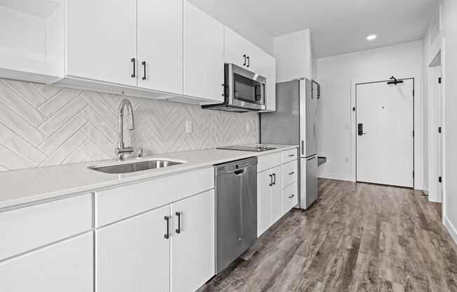 Studio, 1 bath, 429 sqft, $1,260, Unit 303