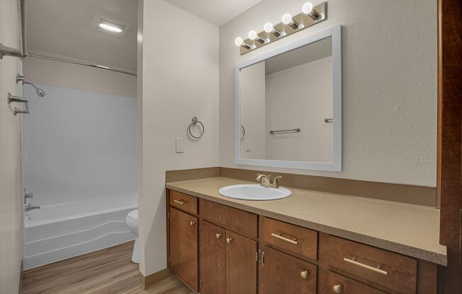 2 beds, 1.5 baths, 1,050 sqft, $2,049, Unit 214-786D